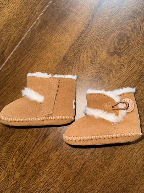 UGG Other - UGG Infant Chestnut Tan Shearling Moccasin Booties Booties Unisex Kids 0/1